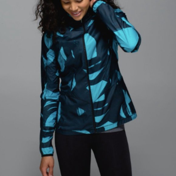 lululemon athletica Jackets & Blazers - (2175) LULULEMON Back Pack It Jacket Sz 8 **LOVED**